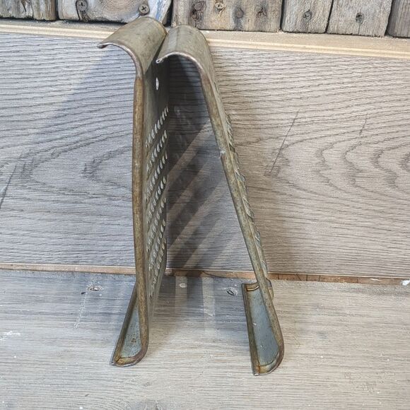 Vintage Metal Graters with Rustic Charm - Picture 6 of 6